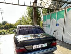 Mercedes-Benz 124