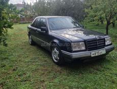 Mercedes-Benz 124