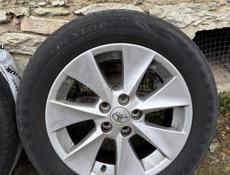 Шины с дисками  215/60 R17