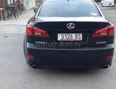 Lexus IS