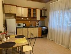 Уютный дом, расположенный прямо на живописной набережной Махаджиров в Сухуме.