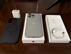 15 Pro Max 256 Natural Titanium 