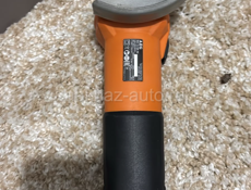 Болгарка AEG с регулятором оборотов  Контр гайка имеет ручку в случае если диск закусило легко откручивается  Так же кожух регулируется легко одним нажатием кнопки и легко снимается цена 6.000 в работе была очень мало