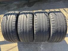 245/40 R18