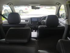 Mitsubishi Outlander XL