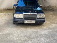 Mercedes-Benz 124