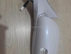 Левая боковое зеркало