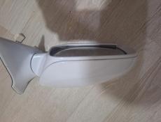 Левая боковое зеркало