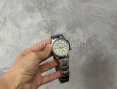 Часы .  От 40 штук 150 рублей