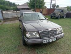 Mercedes-Benz 124