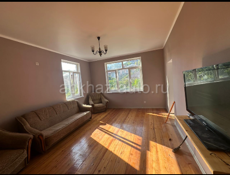 Второй этаж двухэтажного дома в районе вокзала