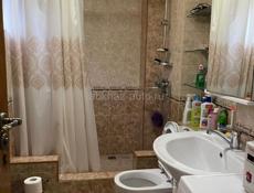 2 к КВ ,центр ,по.Мира,на 1 год цена 50 т.рПингвин