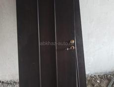 Межкомнатные двери , в отличном состоянии с  наличниками