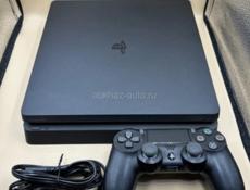 Продаю сони 4 , состояние хорошее 2 джойстика ,фифа 24 и другие игры 