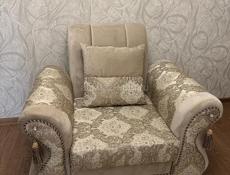 Диван и два кресла