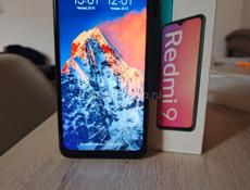 Продается смартфон Redmi в идеальном состоянии за исключением небольшой трещинки