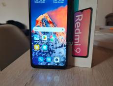 Продается смартфон Redmi в идеальном состоянии за исключением небольшой трещинки