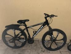 Срочно продаю велик нужно менять звёздочку и задний тормоз остальное всё целое