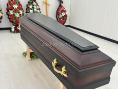 Гробы, кресты, памятники, венки, накидки, лампады, вазы