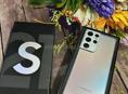 Samsung Galaxy S21 ultra 5G телефон в хорошем состоянии стоит защитное стекло комплект зарядка с блоком пару чехлов  доки имеются 