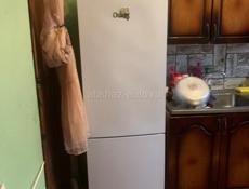 Холодильник почти новый