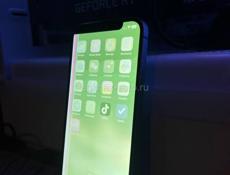 Продаю айфон 12 потекла матрица задняя крышка сломана АКБ 79 ГБ 64 каробка есть не вскрывался.