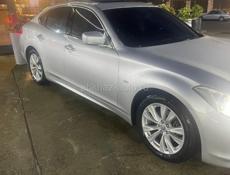 Infiniti M35