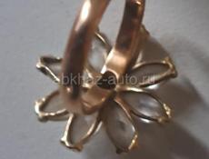 Кольцо с бриллиантом