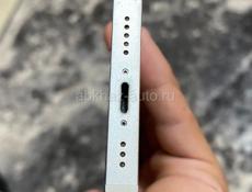 Продам айфон 13