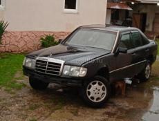 Mercedes-Benz 124