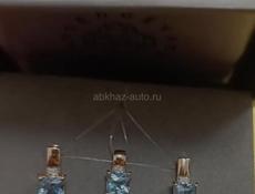 Новый комплект золотой с бриллиантами и топазами