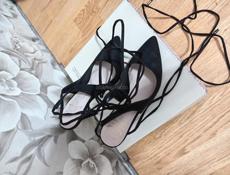 Покупала за 2т.не подошёл размер. Отдам за 1000р.35-36р