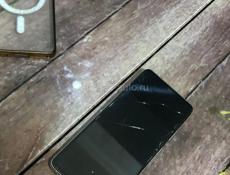 Samsung Galaxy S21 ultra 5G  в хорошем состоянии стоит защитное стекло в комплекте коробка блок шнур пару чехлов  