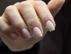 Требуется модель на маникюр
