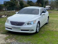 Lexus LS
