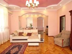 Продам дом, район турбазы (Сухум, 280м2)