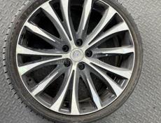 Шины с дисками комплект 