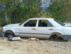 Mercedes-Benz 124