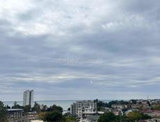 Сдается 2-х комнатная квартира студия с отдельной спальней и видом на море.