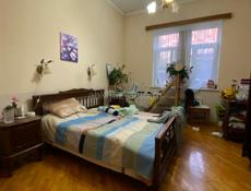 Трехкомнатная в центре Сухума 