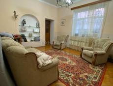 Трехкомнатная в центре Сухума 