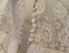 Свадебное платье фирмы Medinski размер S/M корсетная основа.