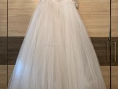 Свадебное платье фирмы Medinski размер S/M корсетная основа.