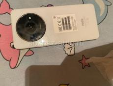 Телефон в хорошем состоянии коробка зарядник имеет связь только ватсап