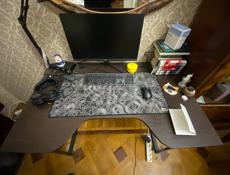 Продам компьютерый стол 