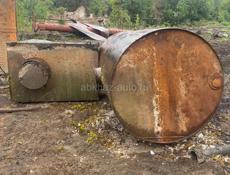 Мостовые балки, металлические листы,  баки для воды, трубы, угольники большие 200Х200 , Швеллер.