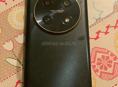 Телефон в отличном состоянии не глючит нечего память 256 