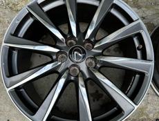 Продам диски от Lexus ISF r19