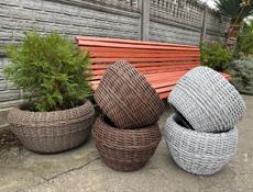 Кашпо для цветов 