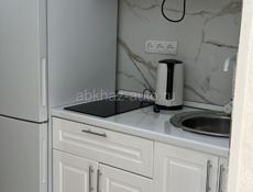 Сдается 2х комн квартира в центре Сухума. Рынок.